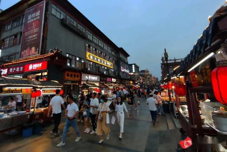 西司广场夜市 参考图 1