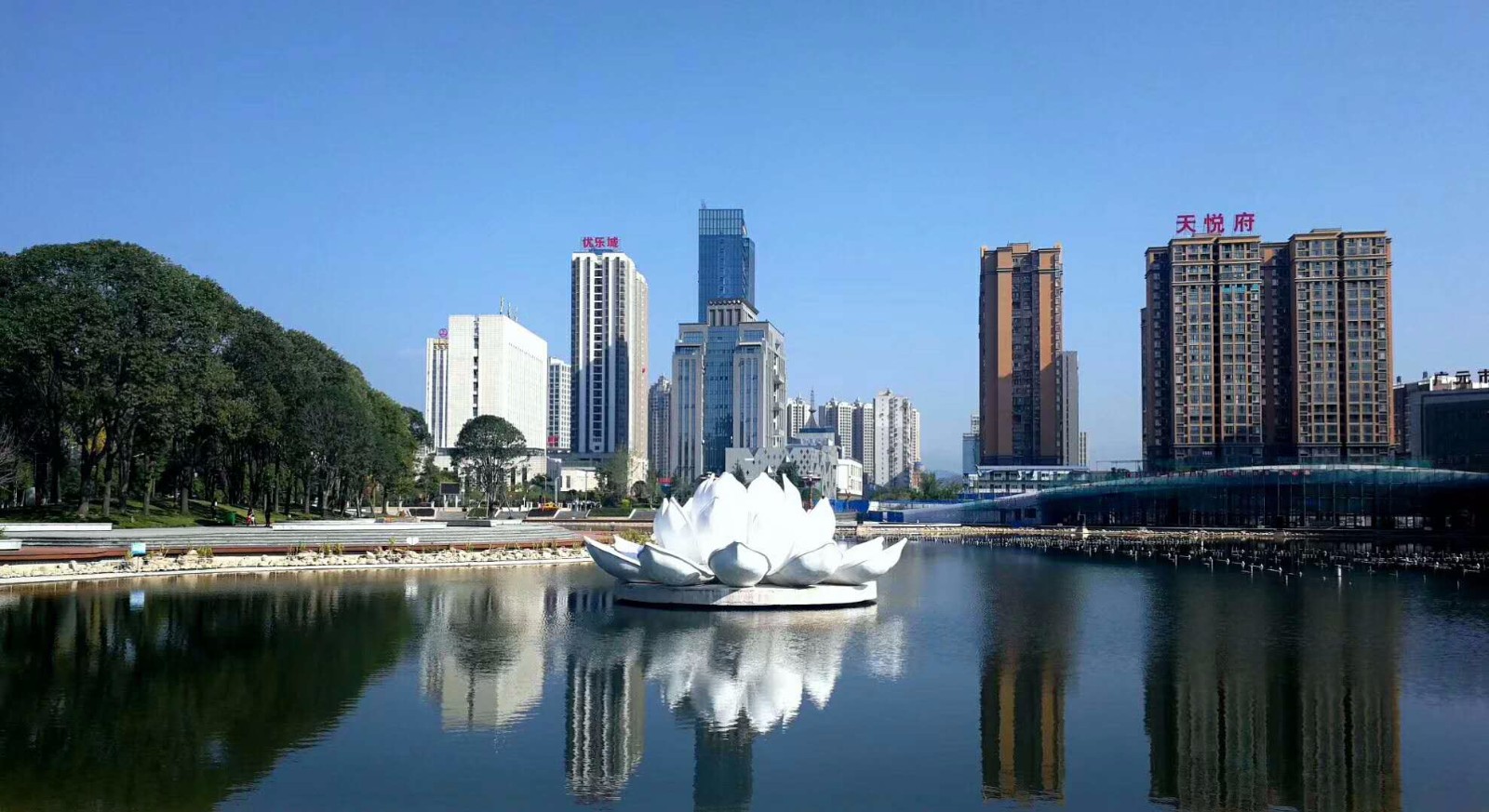 如意湖与郑东新区天际线 参考图 1