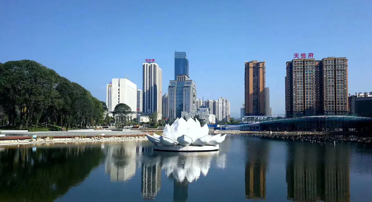 如意湖与郑东新区天际线 参考图 1